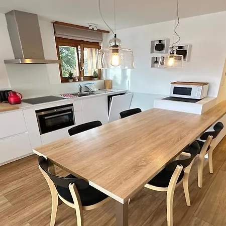 Superbe Avec 2 Avec Vue Imprenable Sur Les Alpes *